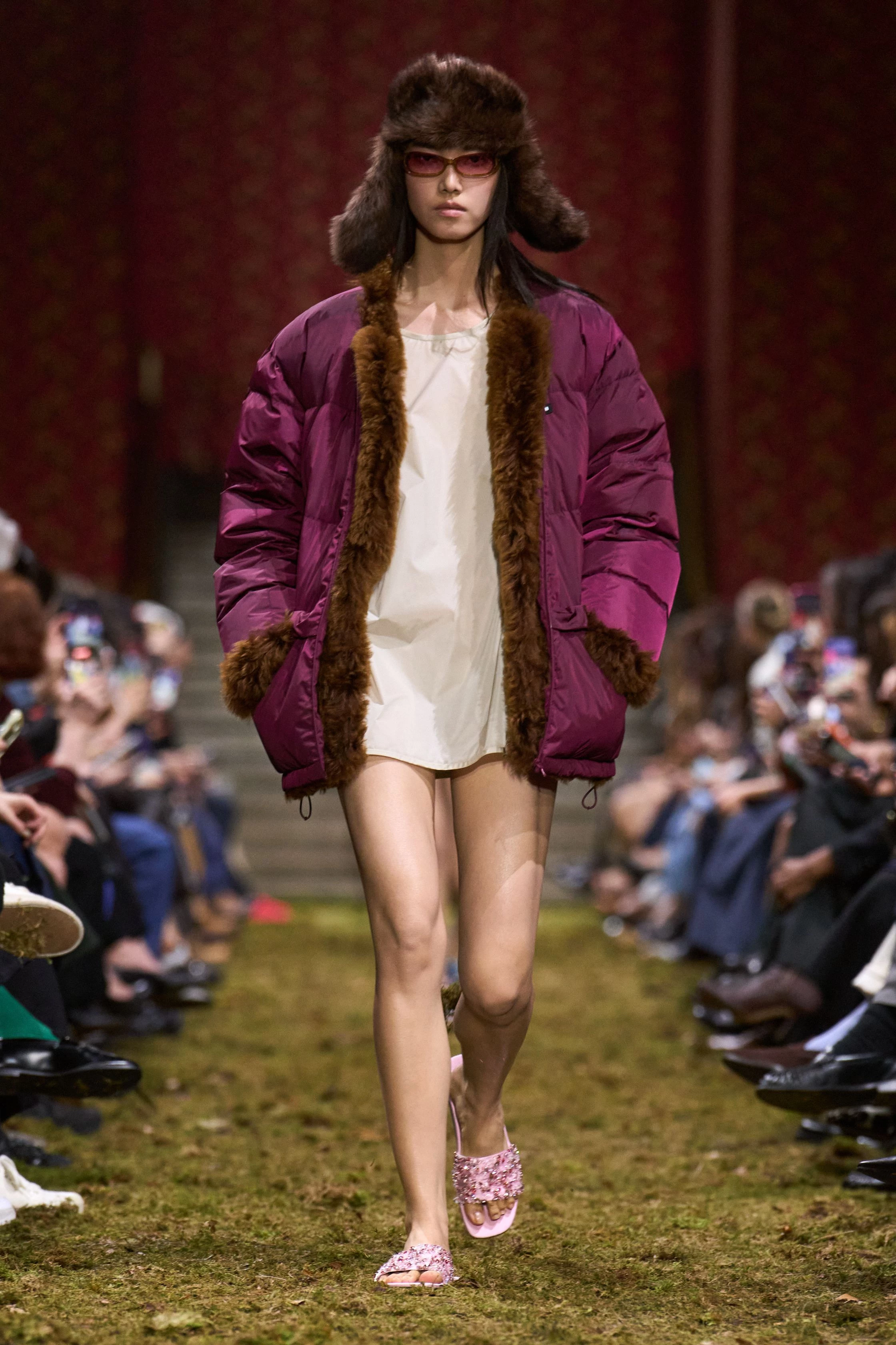 Miu Miu 2026/2027: Міучча Прада розкриває філософію мінімалізму у новій колекції10