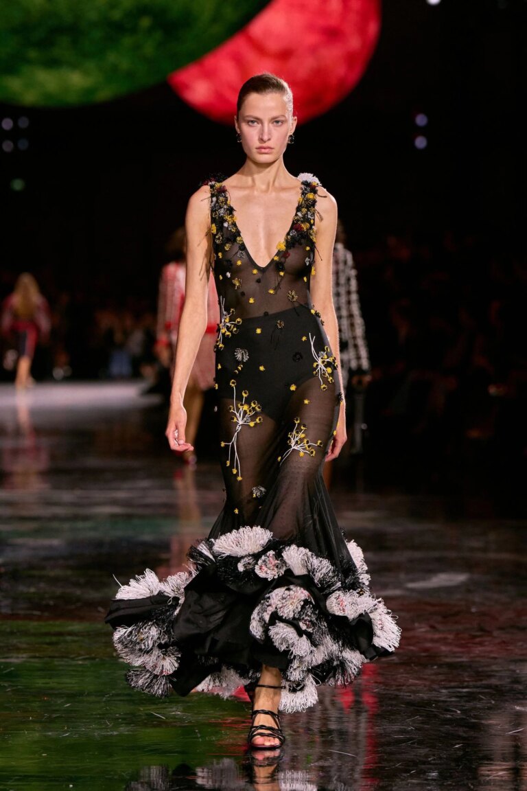 Максі-сукні літа 2026: 5 силуетів, що задають тренди 8