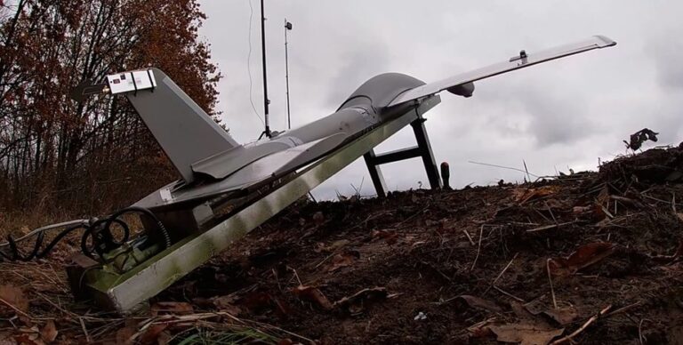 Україна: РФ перетворила дрони "Блискавка" на доступні розвідувальні інструменти у війні 6 Україна: РФ перетворила дрони "Блискавка" на доступні розвідувальні інструменти у війні 5