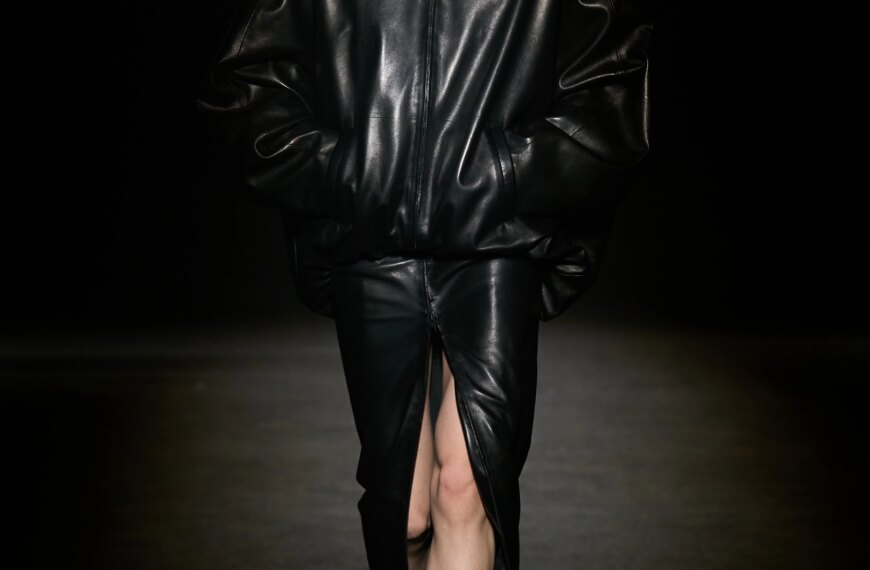 Тиждень моди в Парижі: Balenciaga, LOEWE та Viktoria Beckham представили найсміливіші колекції&hellip;