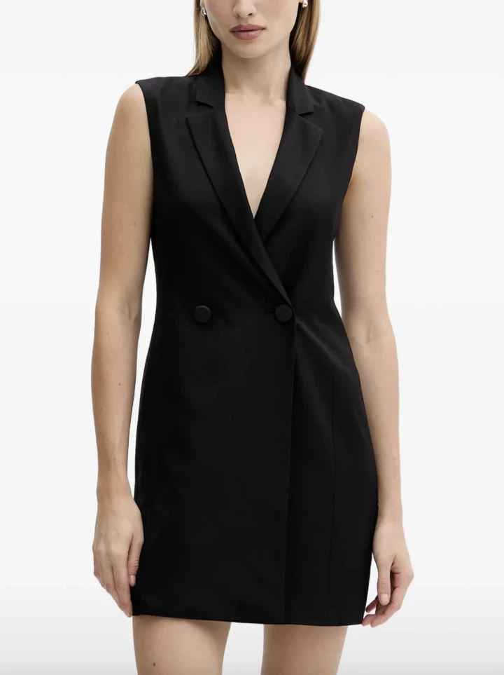 Сукня, що завойовує серця: Ваш ідеальний вибір на будь-який сезон4