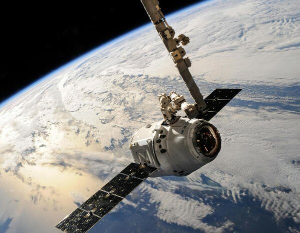 Росія спостерігає за Україною з космосу: розкрито деталі супутникової розвідки