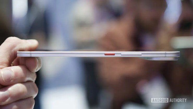 Android-флагман підірвав ринок: розкрито секрети пристрою, що конкурує з iPhone 16