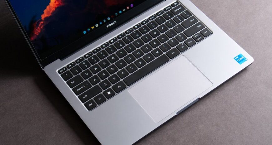 Xiaomi готує ультралегкий ноутбук: новий конкурент MacBook вже тут!