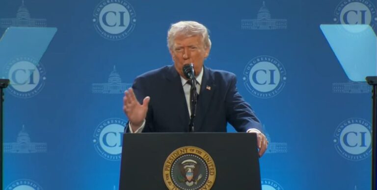 Іран відступає: Трамп послаблює санкції, поки Тегеран планує удар по США 6