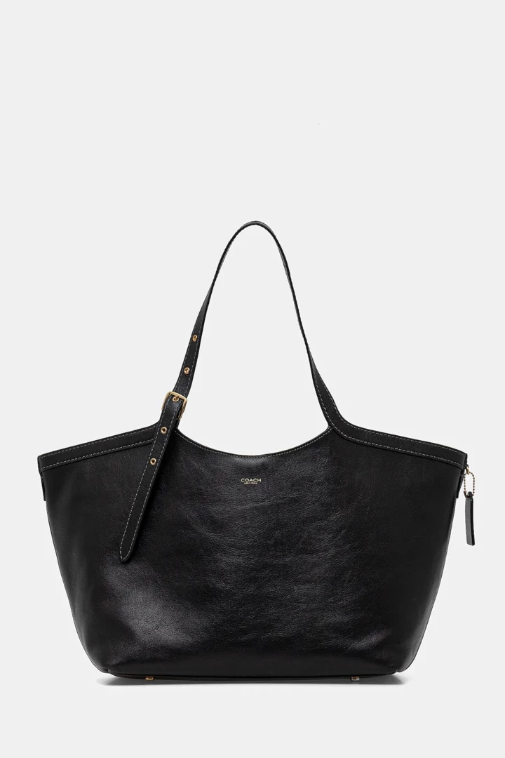 Coach: Як сумки бренду підкорили серця зірок та стали об'єктом бажання11