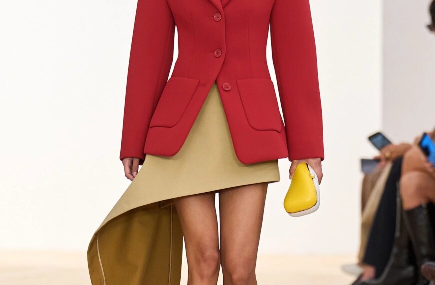 Асиметричні спідниці 2026: чому вони заполонять ваш гардероб цієї весни