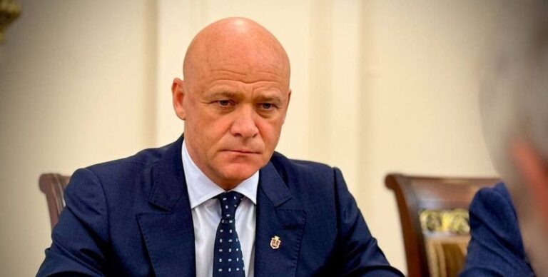 Труханов отримав понад пів мільйона гривень за невикористані відпустки: деталі виплат 14