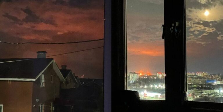 ЗСУ атакували НПЗ "Лукойл" на Нижньогородщині: полум'я охопило промзону 1