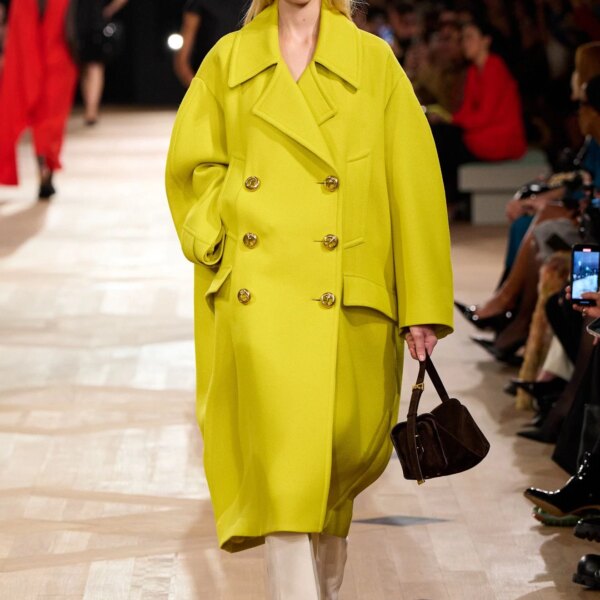 Весняно-літній сезон 2026: трендовий колір захоплює світ моди