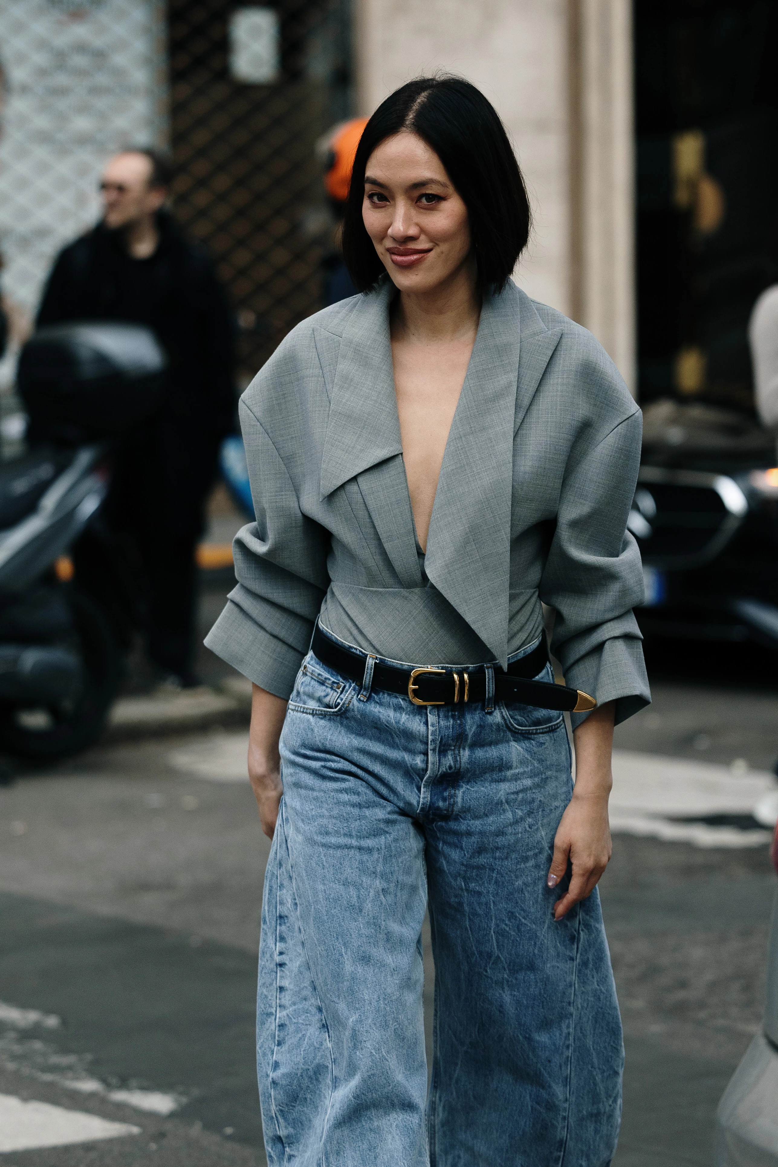 Сірий жакет: Сміливий вибір замість звичного чорного блейзера1