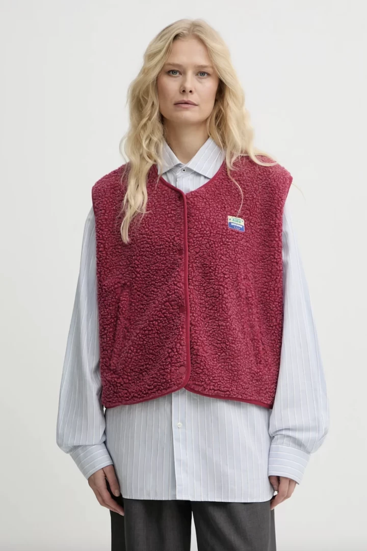 Жилет: весняний тренд, що витісняє бомбери серед модниць 7 Жилет: весняний тренд, що витісняє бомбери серед модниць4