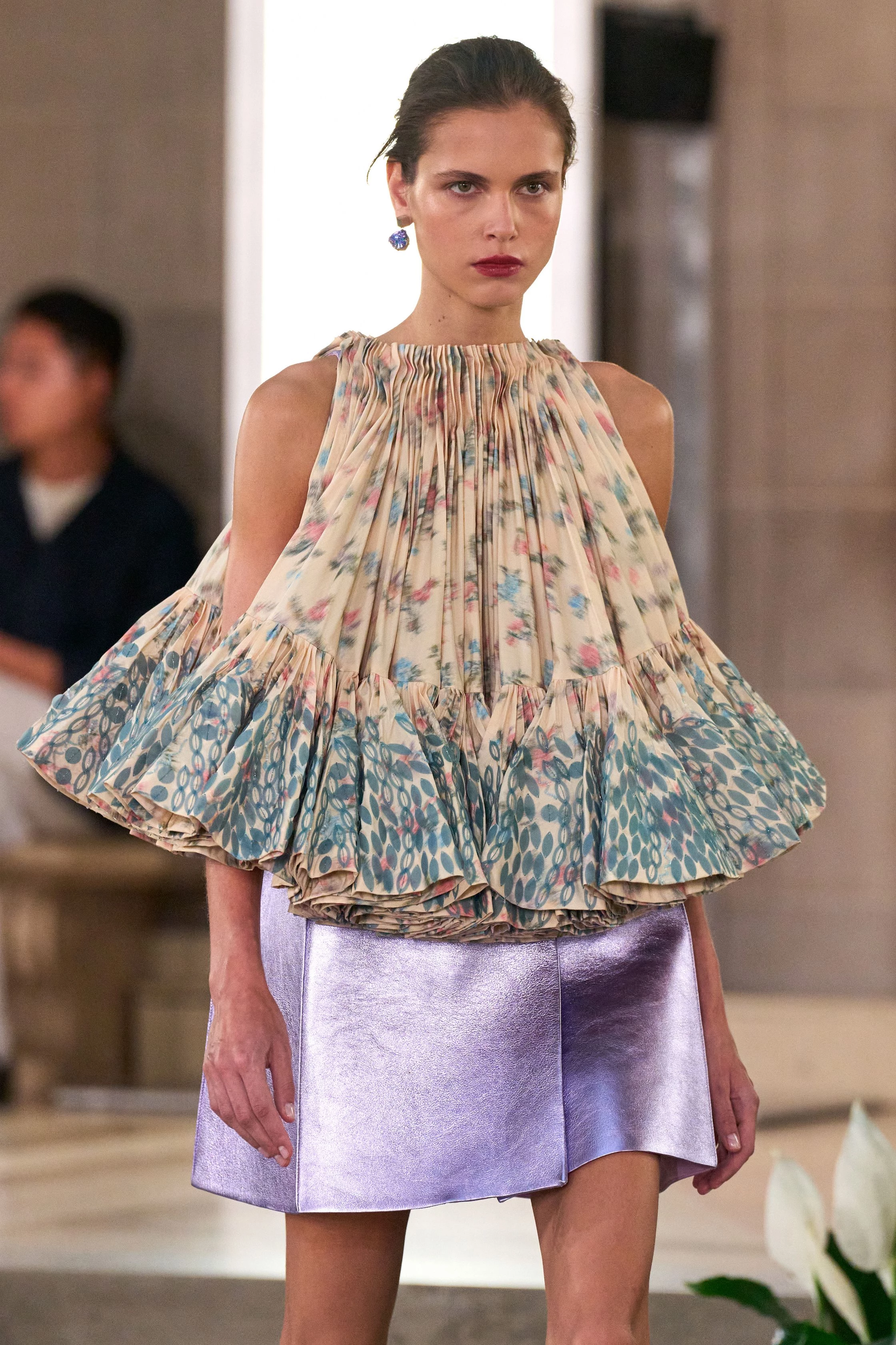 Louis Vuitton Cruise 2027: найяскравіші тренди нової колекції 16 Louis Vuitton Cruise 2027: найяскравіші тренди нової колекції6