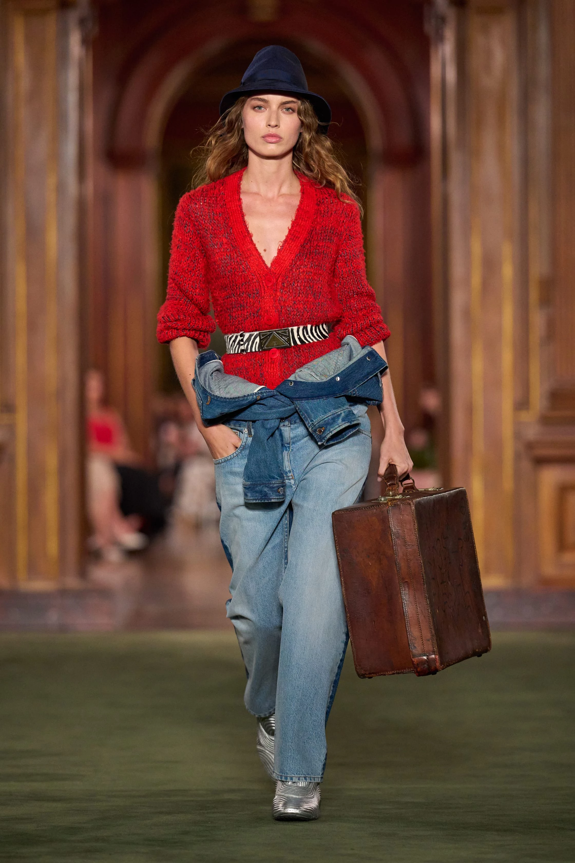 Louis Vuitton Cruise 2027: найяскравіші тренди нової колекції 10 Louis Vuitton Cruise 2027: найяскравіші тренди нової колекції0