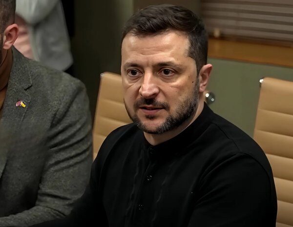 Головна 101 Зеленський про мирні переговори: Україна шукає вікно можливостей, США –…