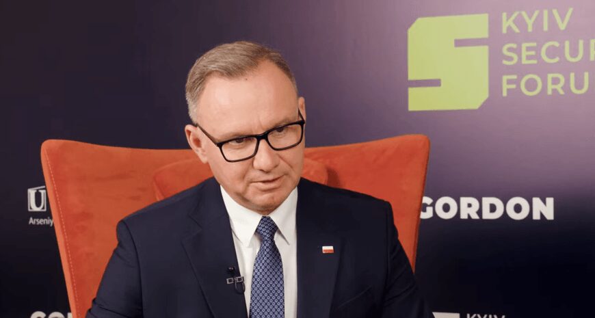 Головна 52 Зеленський стояв на смерть: Дуда розкрив деталі перших годин повномасштабного вторгнення