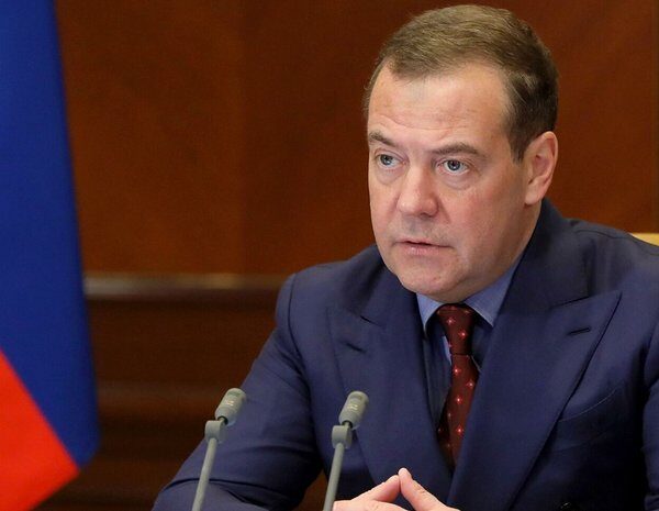 Головна 61 Медведєв загрожує Україні та Європі: удар по ЗАЕС призведе до…