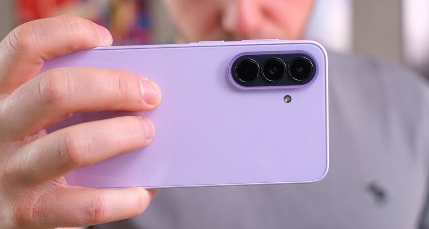 Головна 95 Samsung оновлює бюджетні смартфони флагманськими камерами: перевір, чи є твоя модель у…