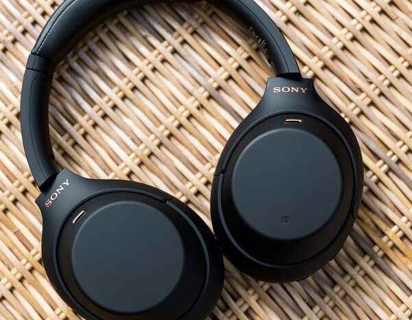 Головна 72 Sony проти AirPods Max: обираємо доступні навушники в Україні