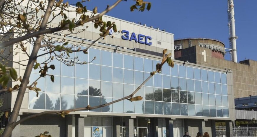 Головна 86 Росія звинувачує Україну в ударі дроном по Запорізькій АЕС: деталі атаки на реактор
