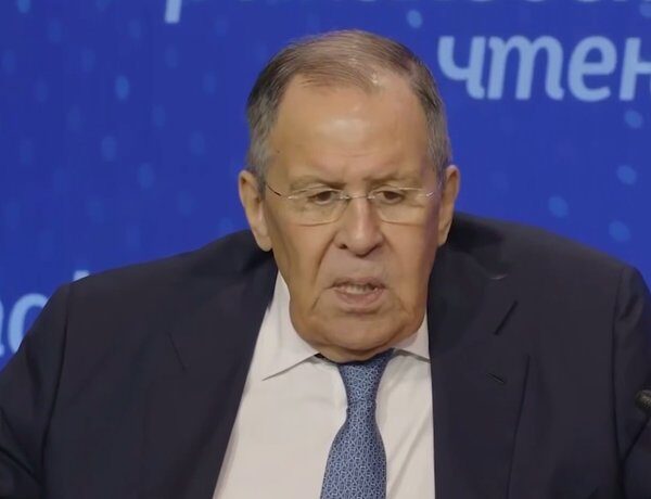 Лавров: РФ не зупинить переговорний процес на лінії фронту, блокуючи&hellip;