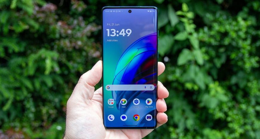 Бюджетний смартфон до 8000 грн: обираємо стильну та потужну модель року