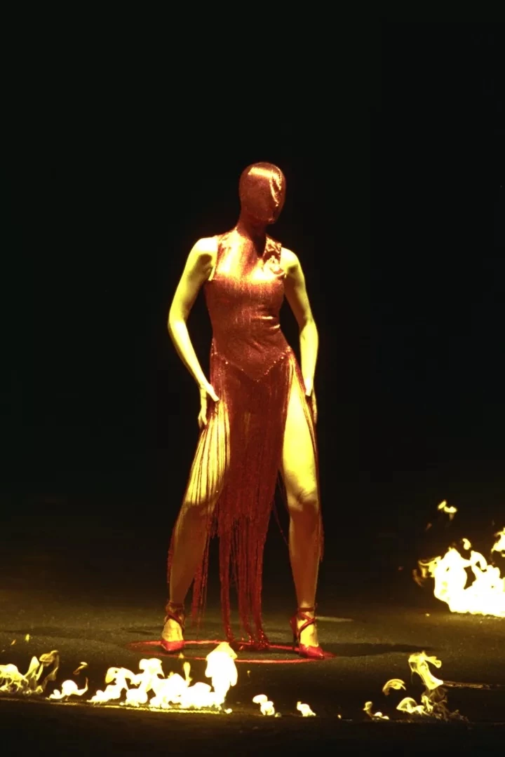 Alexander McQueen осінь-зима 1998/992