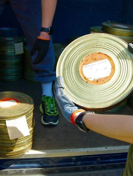 Врятовано скарби кіно: 120 культових фільмів Довженко-центру пережили російську атаку 21 Врятовано скарби кіно: 120 культових фільмів Довженко-центру пережили російську атаку 21