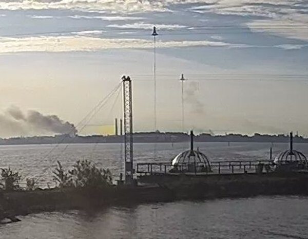 Над Кронштадтом лунають вибухи: пожежа охопила морський порт