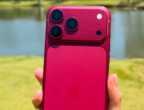 Головна 92 Показуємо iPhone 18 Pro у кольорі “Вишня”: розкриваємо приховані недоліки…