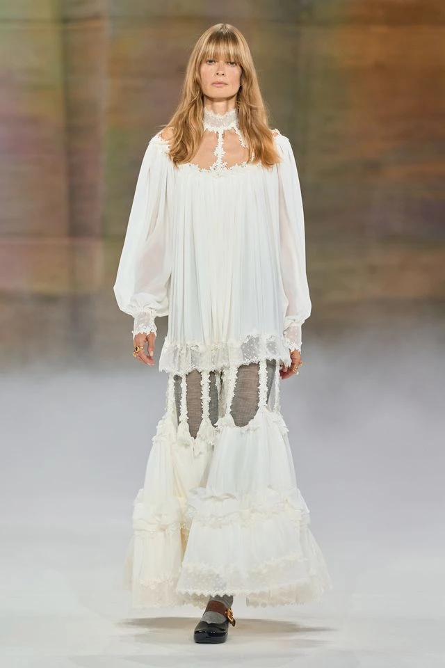 GoRunway.com 2