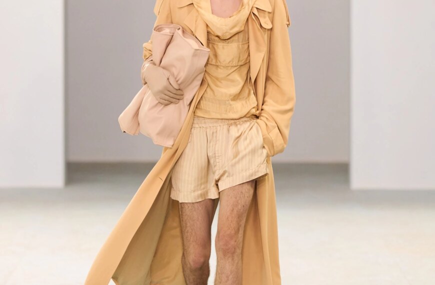 Dries Van Noten вражає: шовк, прозорість та балетки у чоловічій колекції літа&hellip;