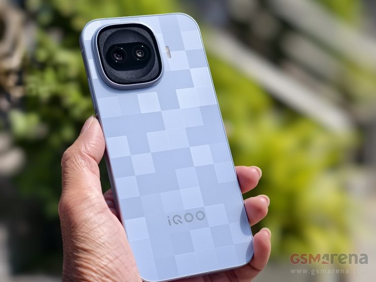 Vivo, OnePlus, Motorola: 5 смартфонів з потужним чипом, що не спустошать гаманець 10 Vivo, OnePlus, Motorola: 5 смартфонів з потужним чипом, що не спустошать гаманець 10