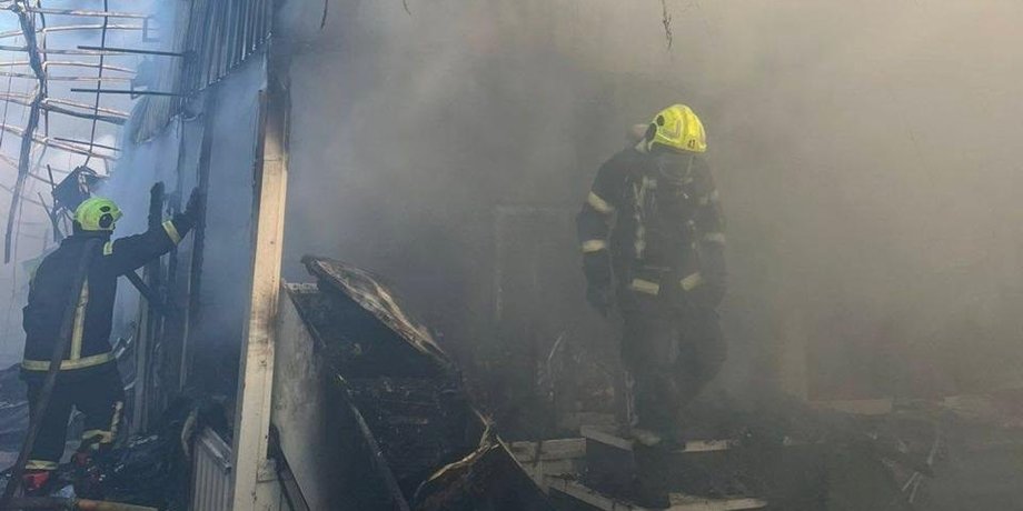 Київ під вогнем: Російські удари зруйнували ринок на Почайній та торгові ряди на Шулявці 2 Київ під вогнем: Російські удари зруйнували ринок на Почайній та торгові ряди на Шулявці 2