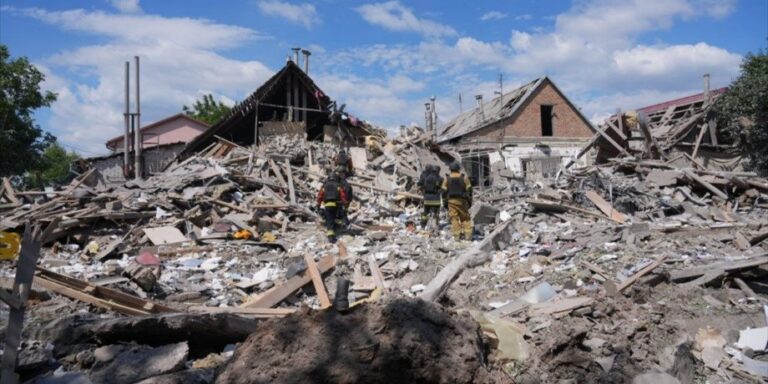 Запоріжжя під ударом КАБів: наслідки ворожої атаки (фото) 2 Запоріжжя під ударом КАБів: наслідки ворожої атаки (фото) 2