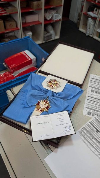 Зеленський вручив орден «Білого Орла» Навроцькому: ексклюзивні фото з події 5 Зеленський вручив орден «Білого Орла» Навроцькому: ексклюзивні фото з події 5