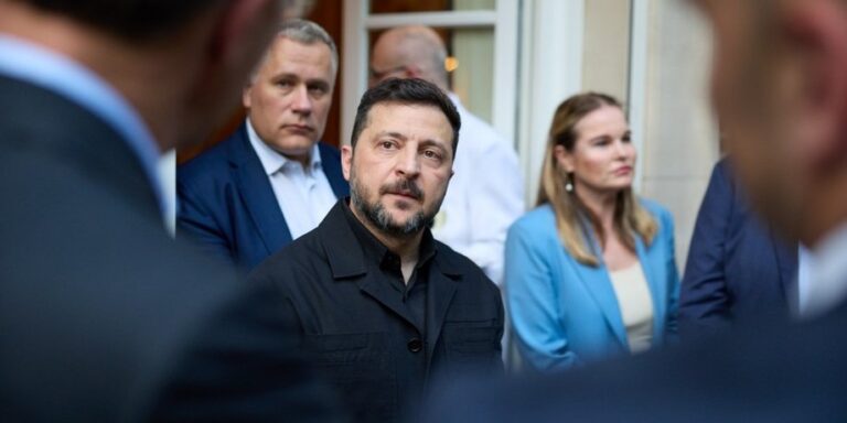 Зеленський: Путін прагне залишатися при владі до кінця, використовуючи війну проти України 1