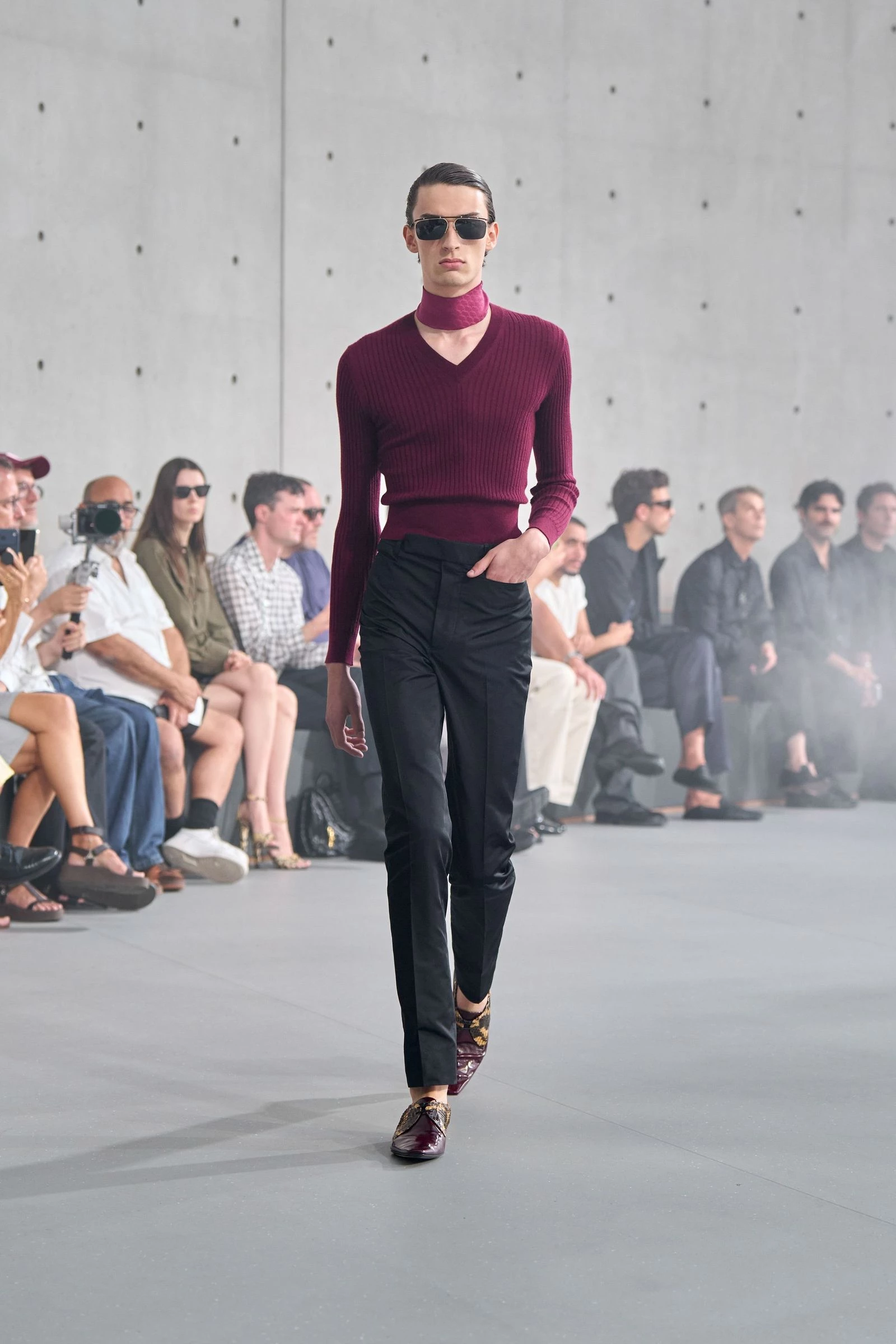 Saint Laurent повертає літню елегантність: як додати зухвалості6