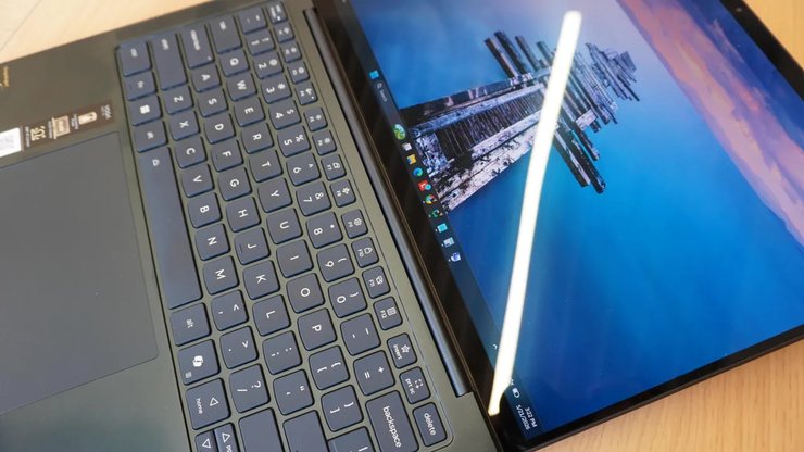 Windows-ноутбук вразив тестувальників: знайдено гідну альтернативу MacBook 6 Windows-ноутбук вразив тестувальників: знайдено гідну альтернативу MacBook 6