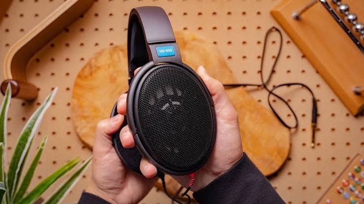 Обирай літні треки: топ-3 навушники від Koss, Sennheiser та HiFiMAN 7