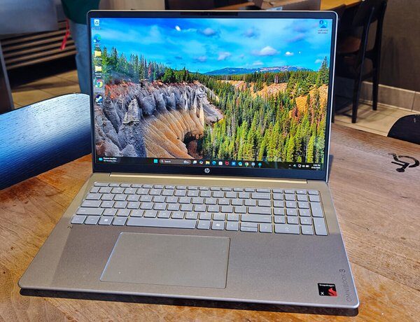 Головна 73 Знаходьте ноутбук, що не поступається MacBook: експерт розкриває доступні альтернативи