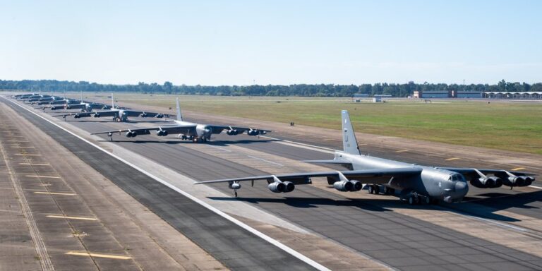 Розбився стратегічний гігант: США втратили унікальний B-52H Stratofortress 3