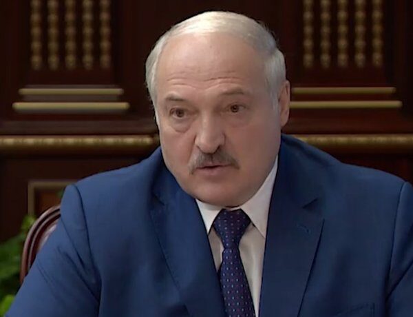 Головна 63 Напад на автобус у Брянській області — Лукашенко назвав цю…