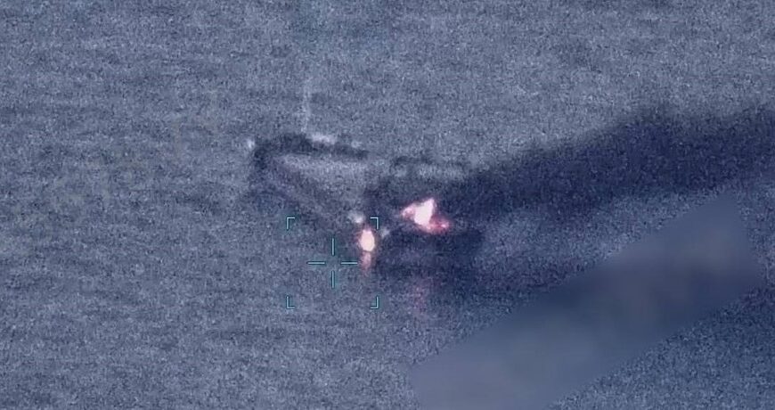 Головна 102 Атака на іноземні судна: Росіяни вбили моряка. Є відео.