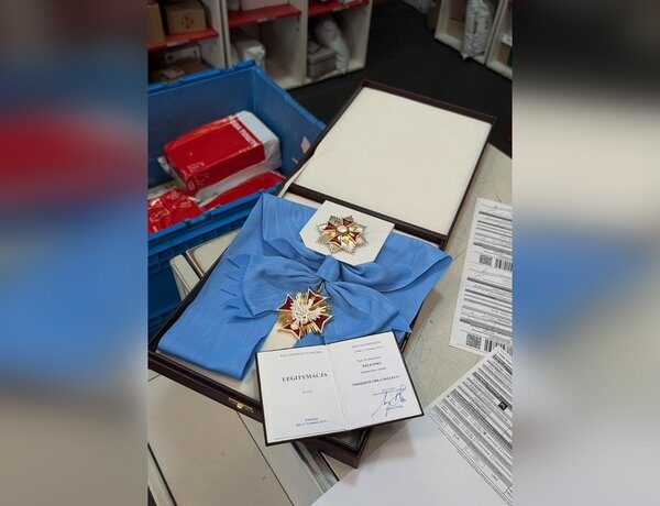 Зеленський вручив орден «Білого Орла» Навроцькому: ексклюзивні фото з події