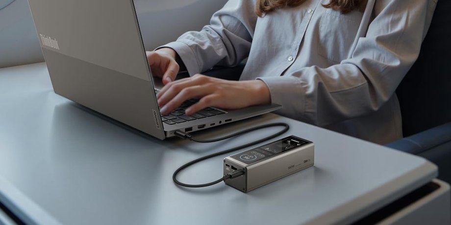 Lenovo розкриває ціну потужного 140 Вт пауербанка для ноутбуків з дисплеєм 3
