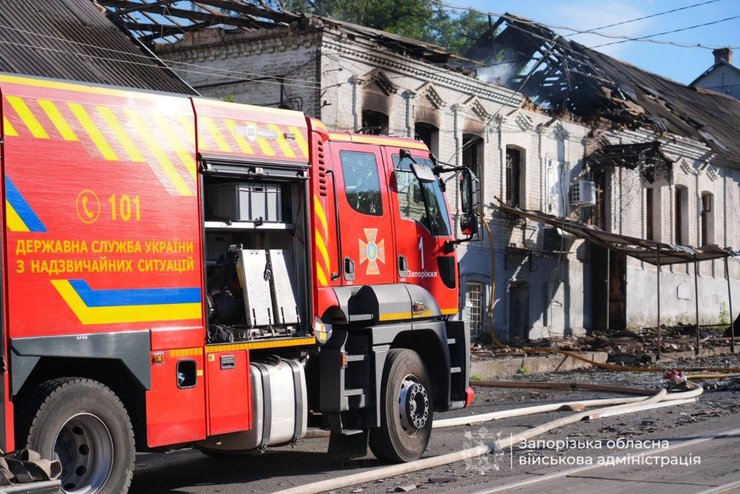 Зруйнований дім: наслідки російської атаки на Запоріжжя вражають 5 Зруйнований дім: наслідки російської атаки на Запоріжжя вражають 5