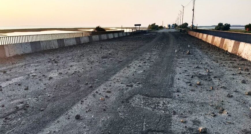 Головна 65 Знищено ключовий міст до Криму: деталі атаки БпЛА на Чонгар