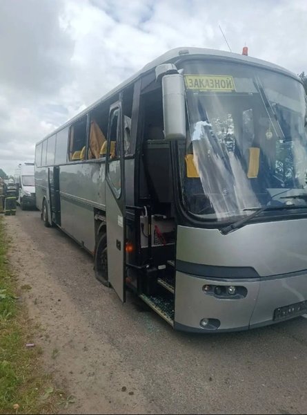 Провокації РФ: Кремль звинуватив Україну в ударі по автобусу — фото 13 Провокації РФ: Кремль звинуватив Україну в ударі по автобусу — фото 13
