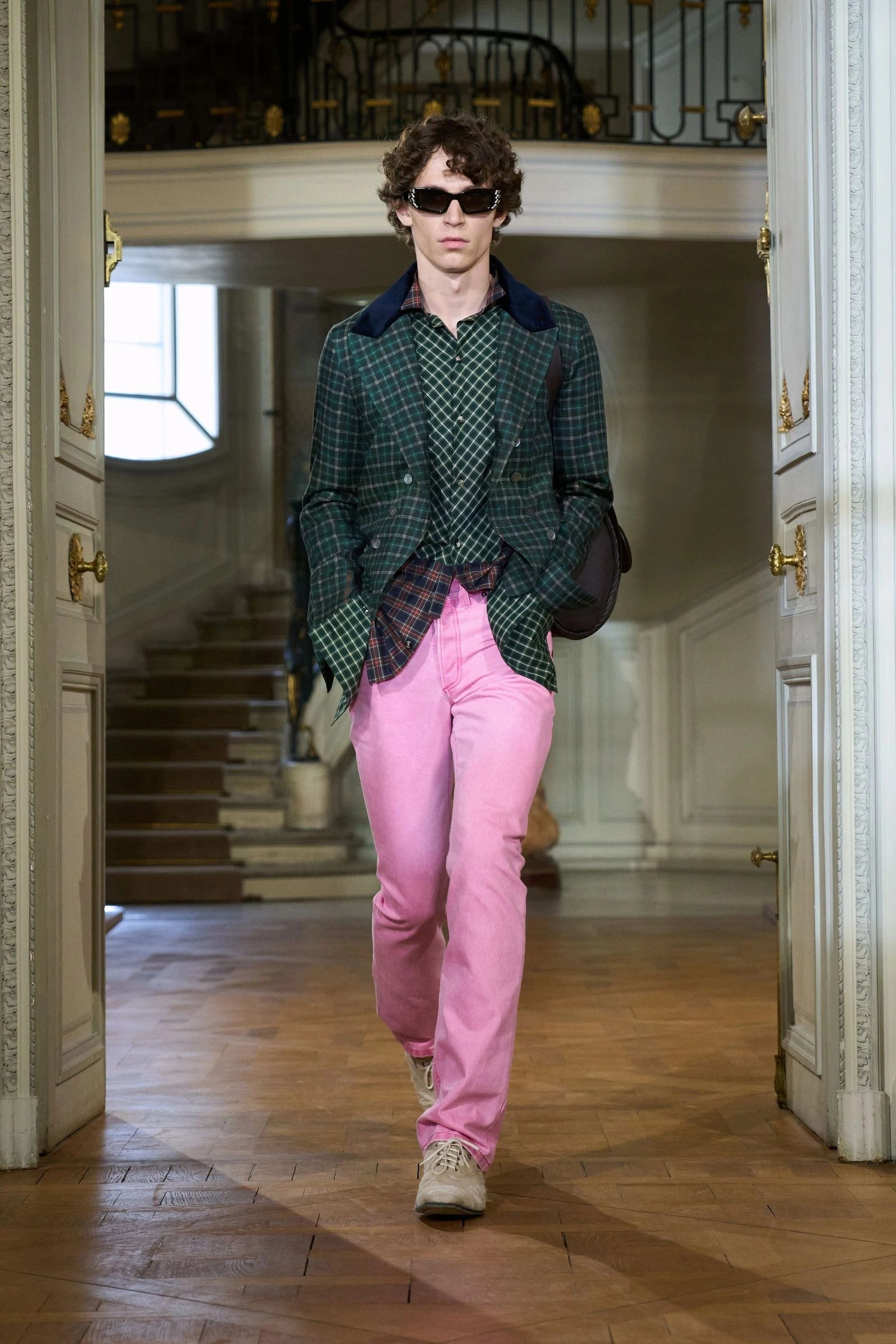 Dior запалює: Андерсон презентував головну чоловічу колекцію сезону3
